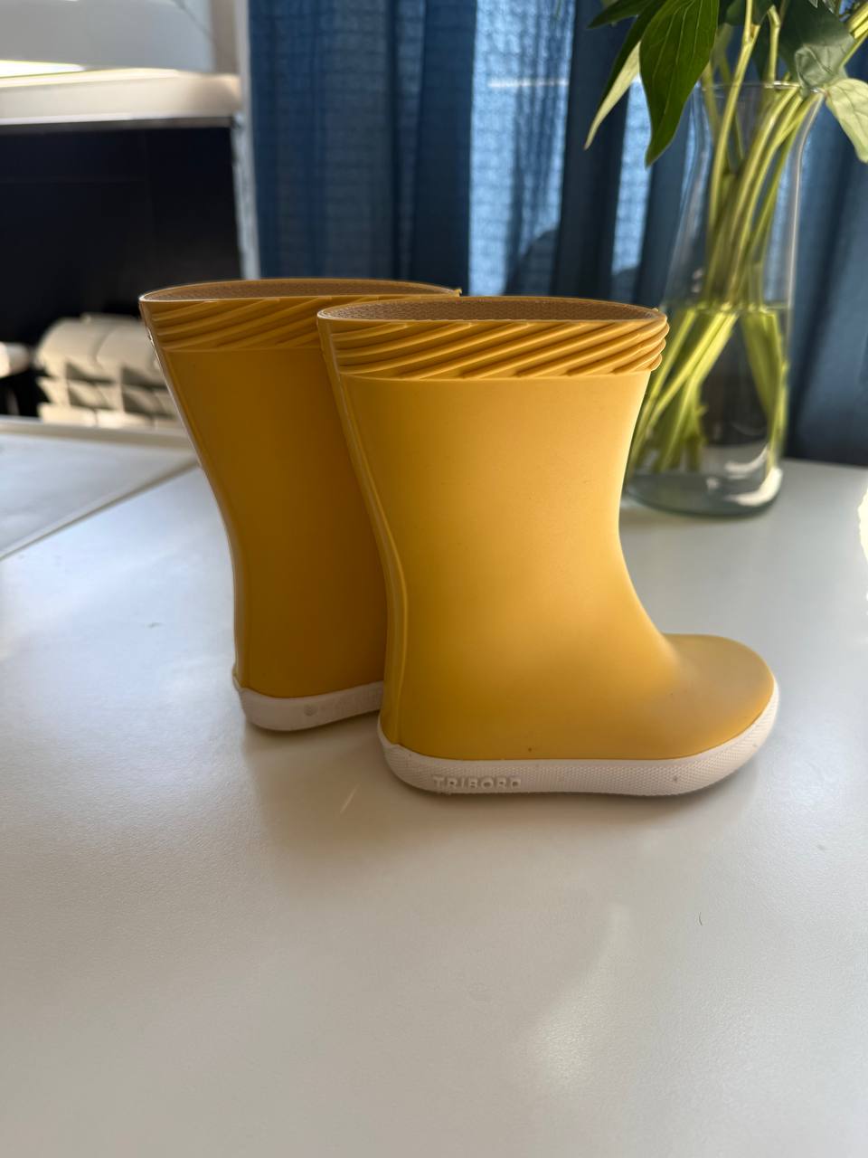 Čizmice iz Decathlona, u dobrom stanju, malo nošene, veličina 21-22, dužina uloška 14 cm, 900 dinara
