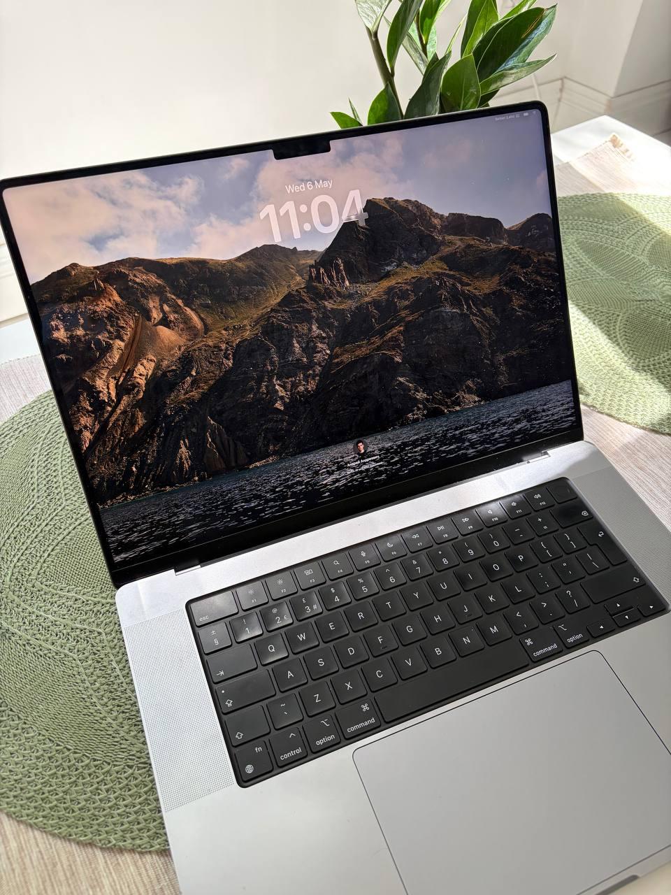 MacBook Pro 16 M1 Max 64GB 1TB