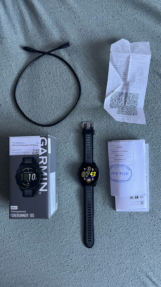 Часы Garmin Forerunner 165