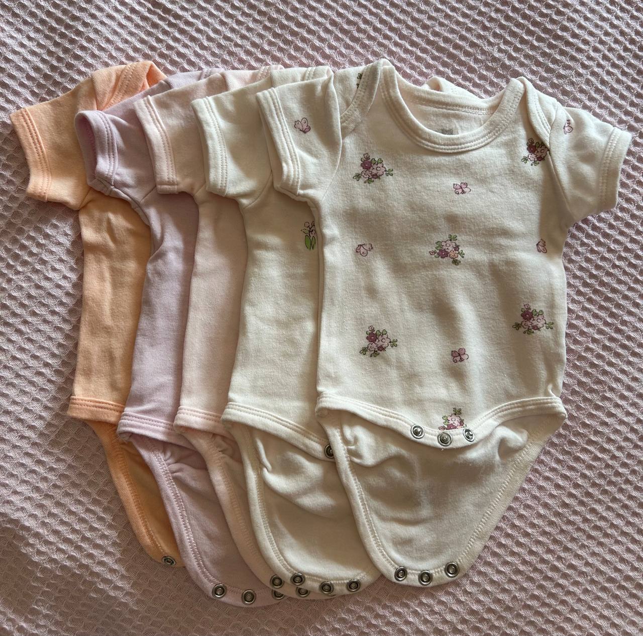 Prodajem set dečjih bodija — 5 kom.
