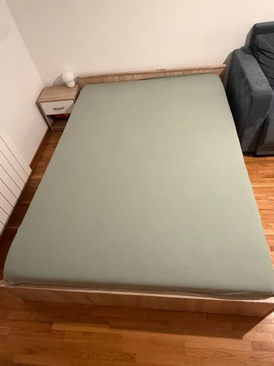 Prodajem krevet 140×200 cm