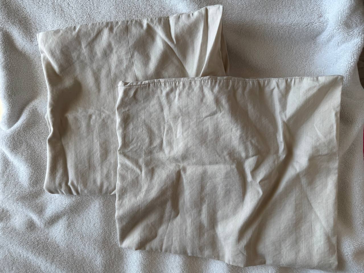 Dve jastučnice iz IKEA kompleta