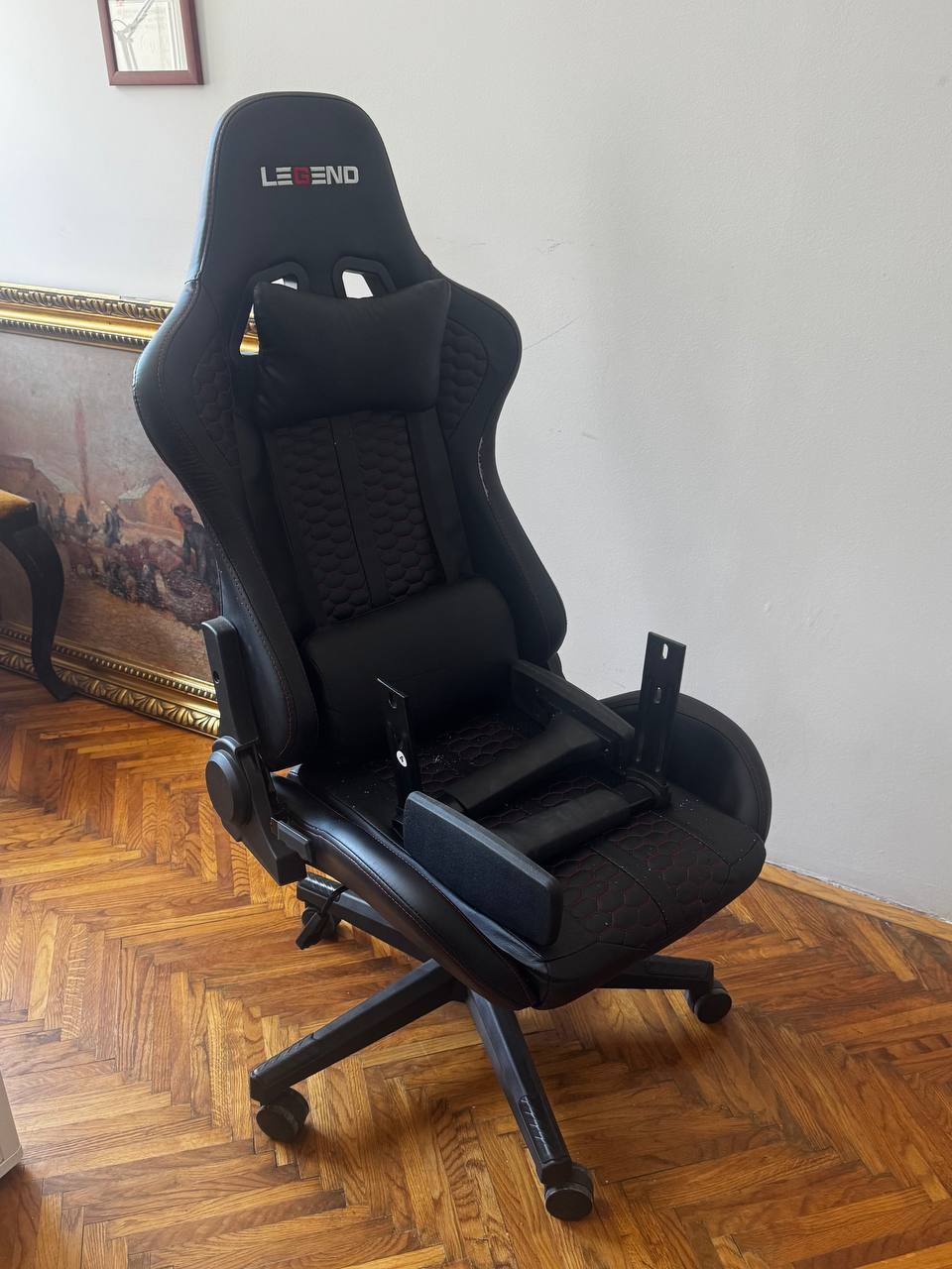 Poklanjam kompjutersku stolicu