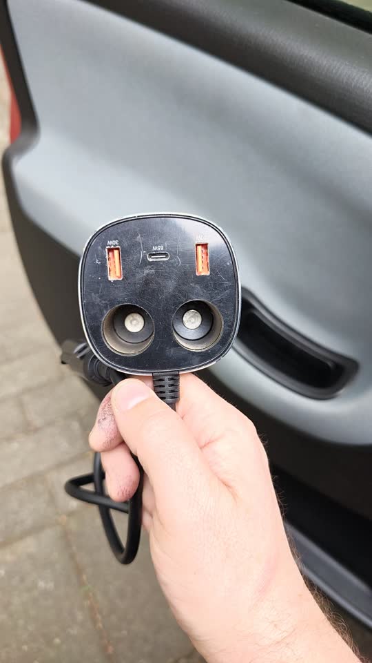 Зарядка для автомобиля