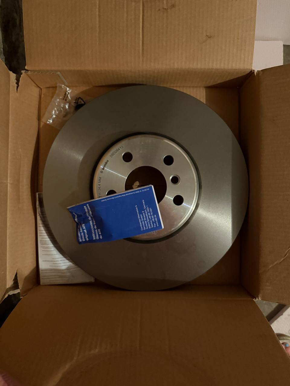 Продаю комплект тормозных дисков Brembo для BMW