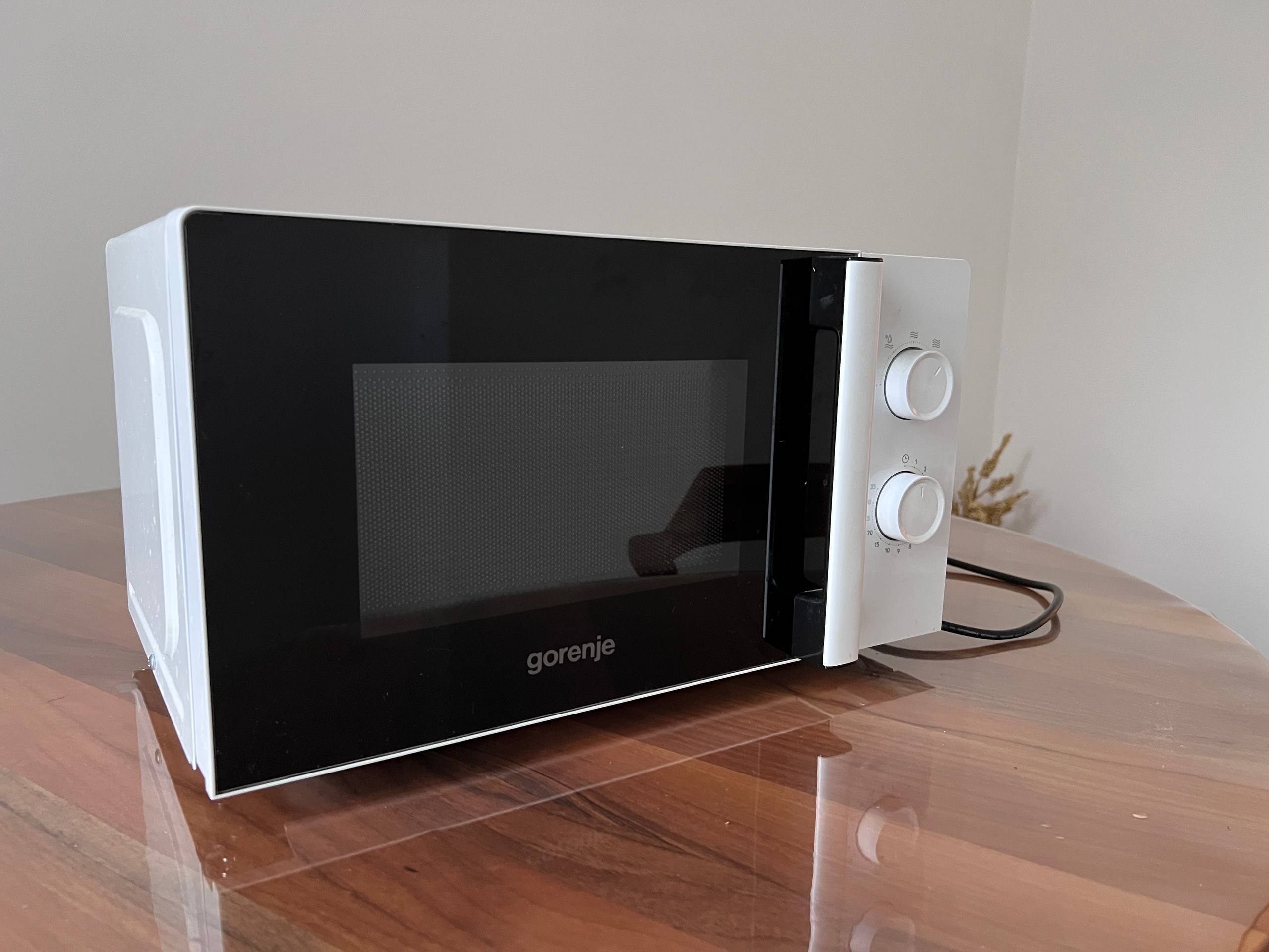 Продам микроволновку Gorenje