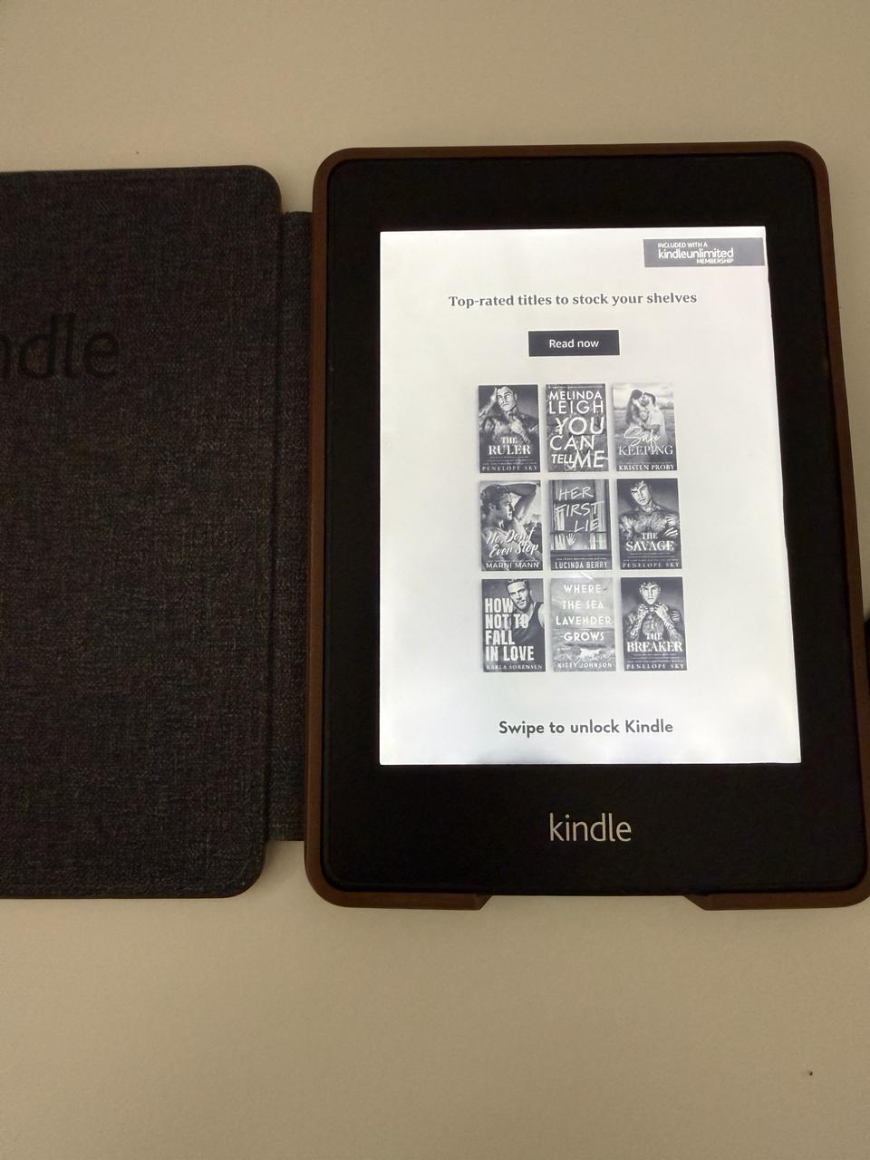 Prodajem Kindle Paperwhite prve generacije