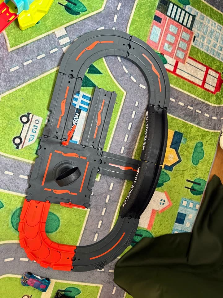 Дорога Hot Wheels City