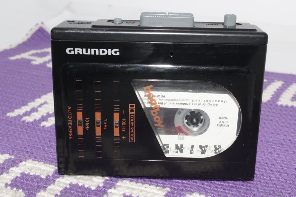Кассетный плеер Grundig Beat Boy 180