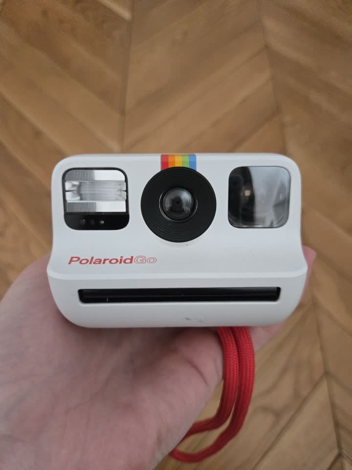 Продам Polaroid Go