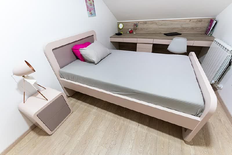 Косметический стол c зеркалом JYSK SAKSILD, размер W80*H137*D35.