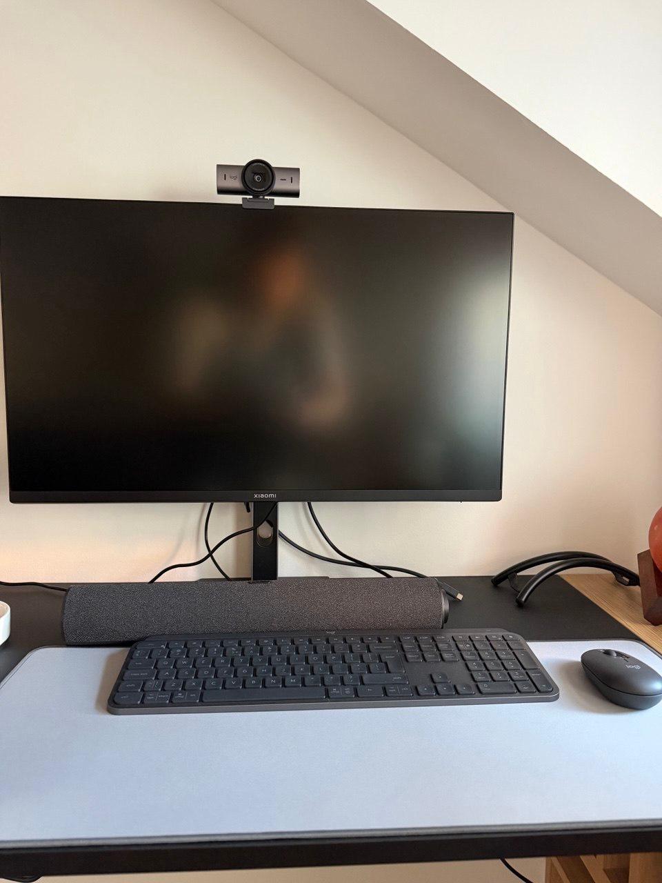 Xiaomi 4K Monitor A27Ui 27″ + poklon zvučnik i podloga za miš