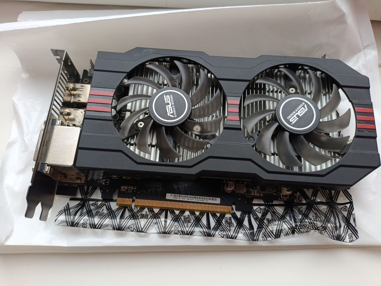 Продам видеокарту Asus Amd Radeon R7 260x OC 2GD5 и монитор ViewSonic VA2248-LED