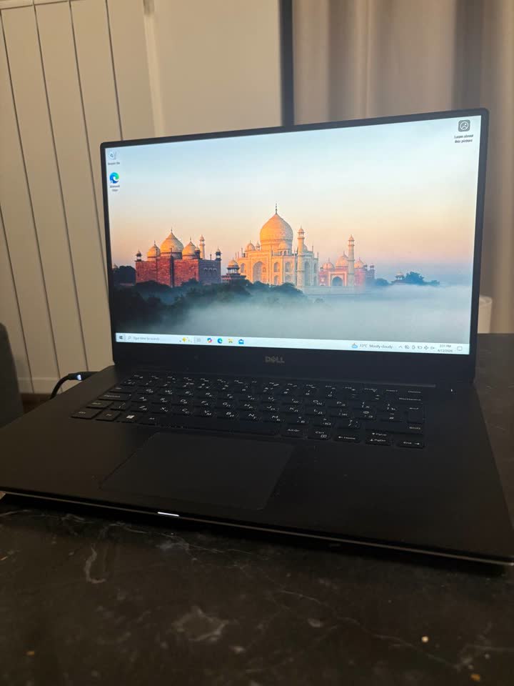 Продам ноутбук Dell XPS 15 9560