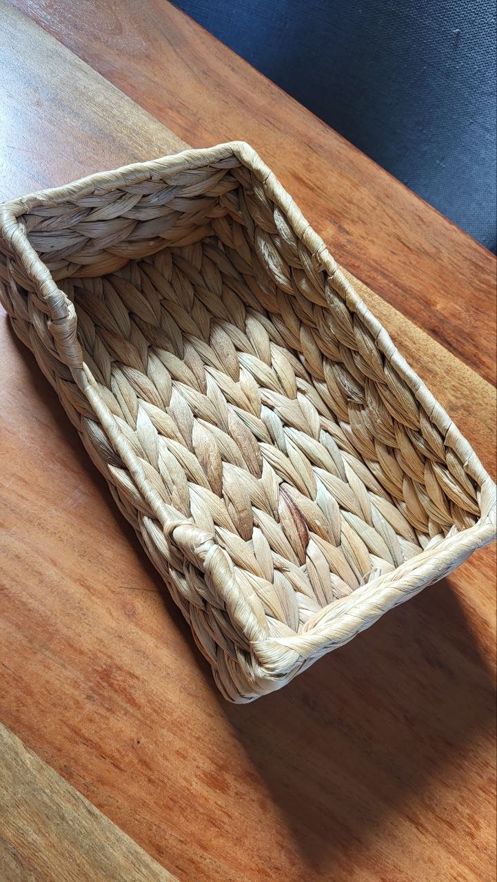 Держатель для салфеток ikea cissan (такой размер больше не выпускают), 19×10. Цена 350 дин.