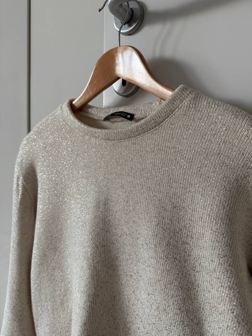 Zara комплект: юбка + свитер с золотистыми нитями