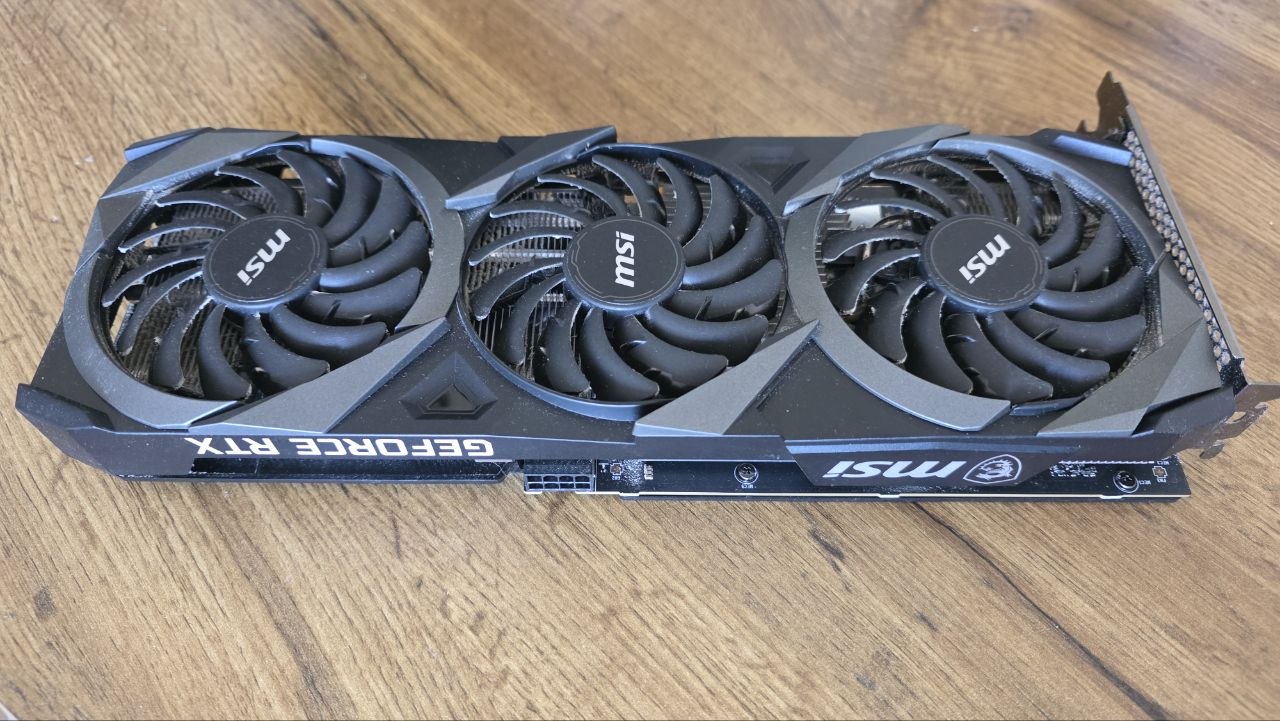 Prodajem grafičku karticu MSI GeForce RTX 3060 (12GB) VENTUS 3X OC