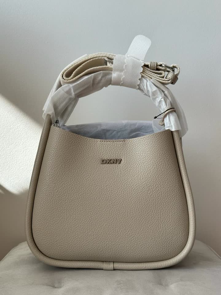 Новая сумка DKNY