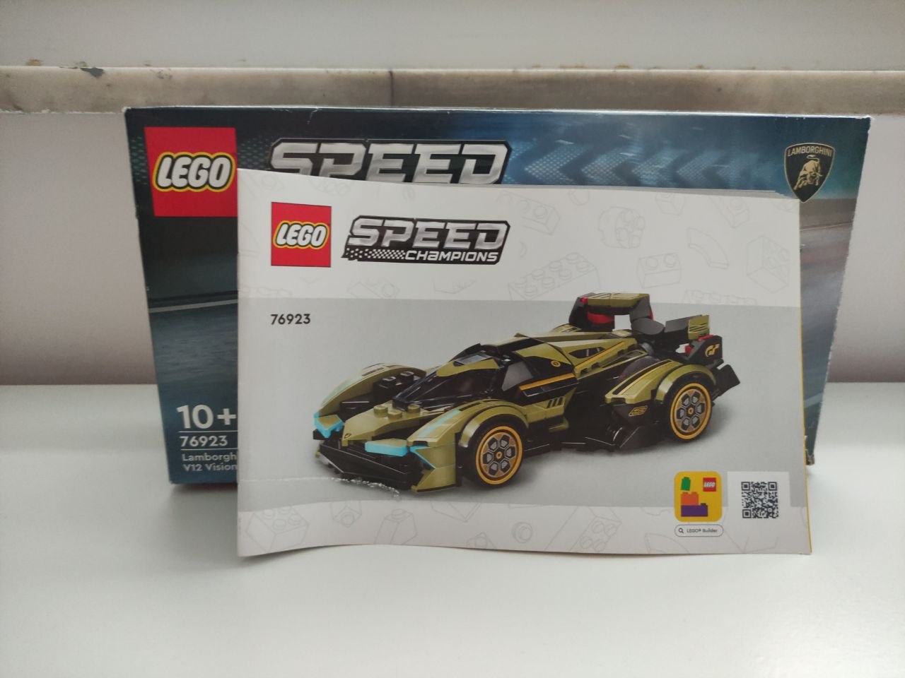 Prodajem set Lego Speed Champions