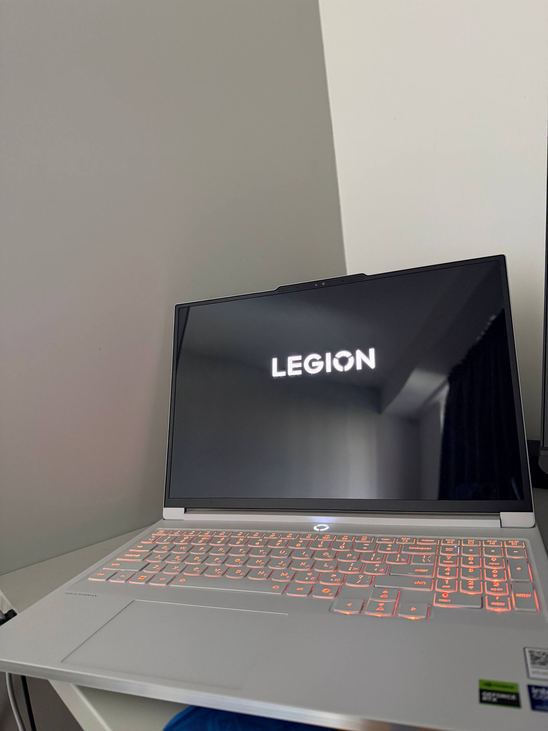 Продам игровой ноутбук Lenovo Legion 7