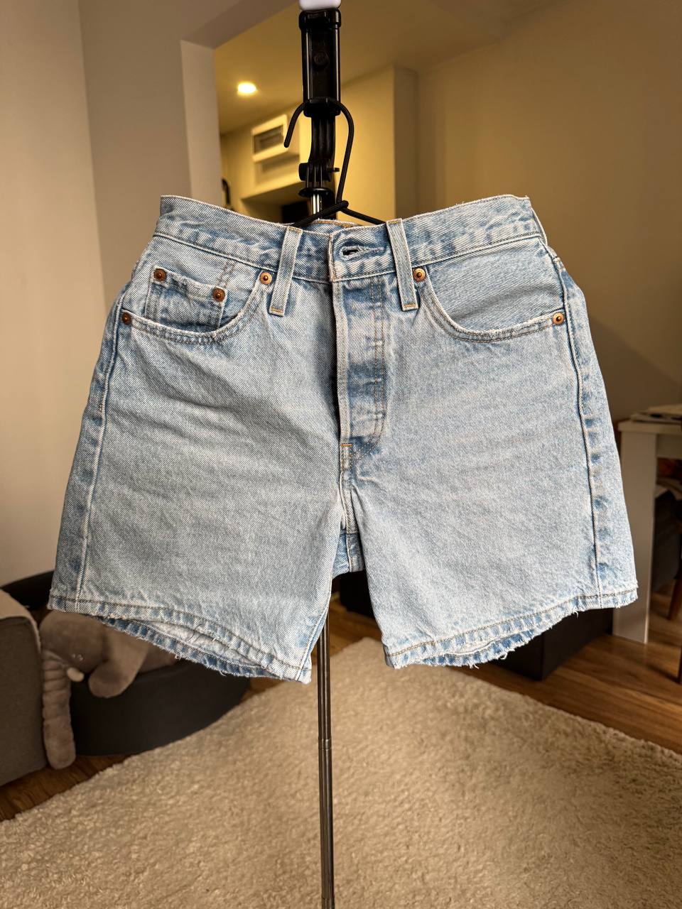 Удлиненные джинсовые шорты Levi’s 501 Original High Rise Mid Thigh Shorts