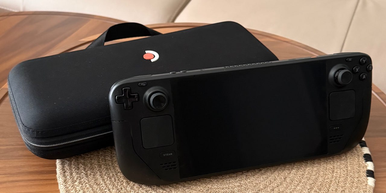 Игровая консоль Valve Steam Deck OLED 1 Tb