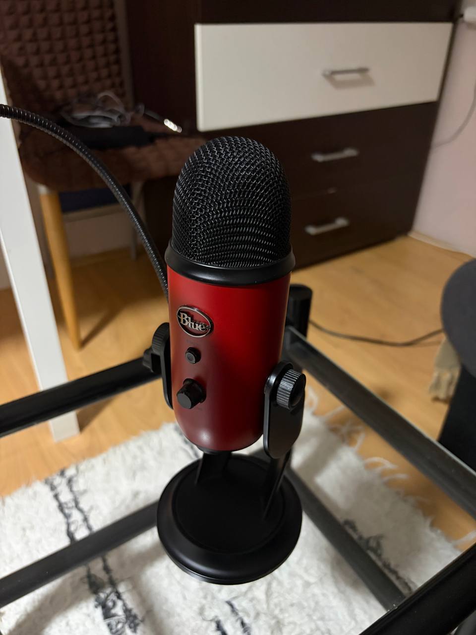 Продам микрофон blue yeti