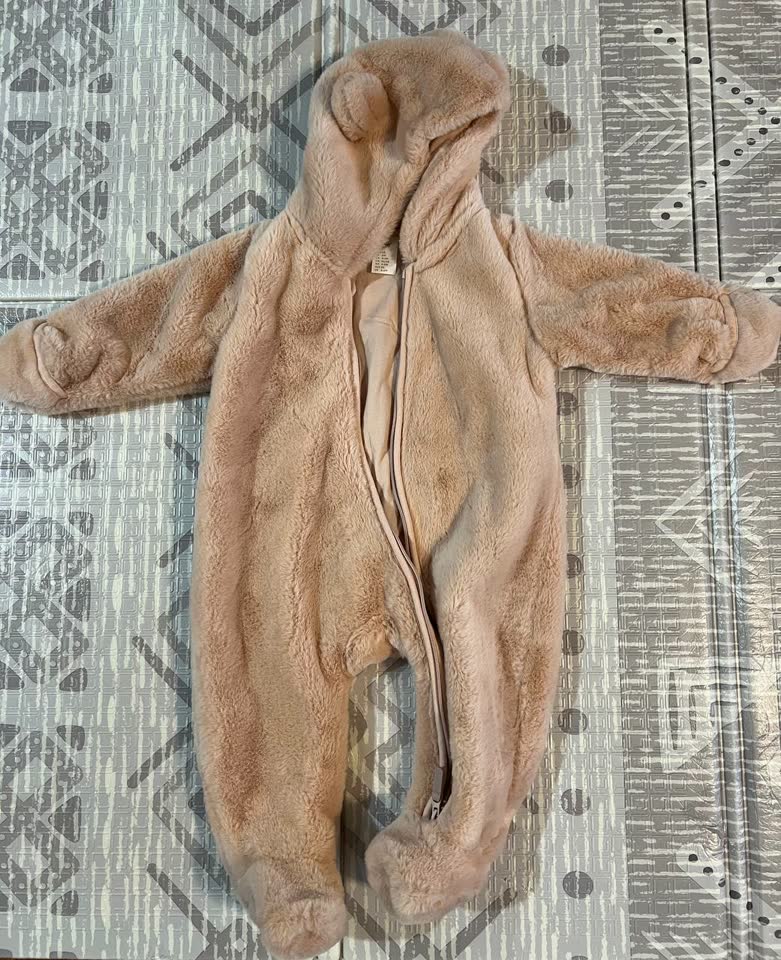 Детская одежда 68р и 80р: комбинезон H&M, куртка, песочники, бодики и многое другое