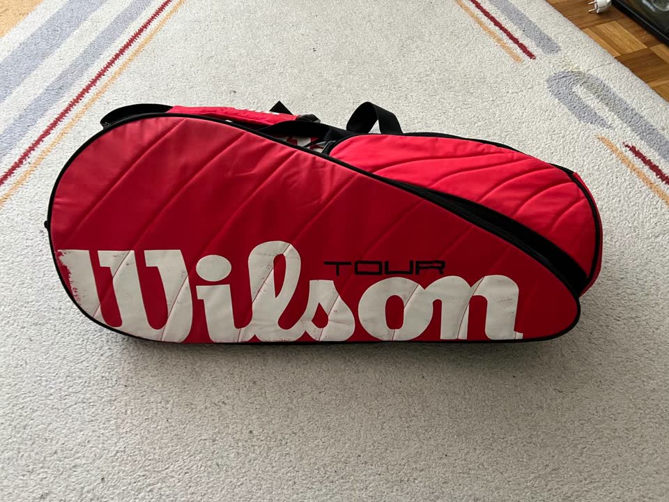 Теннисные сумки Wilson и Babolat