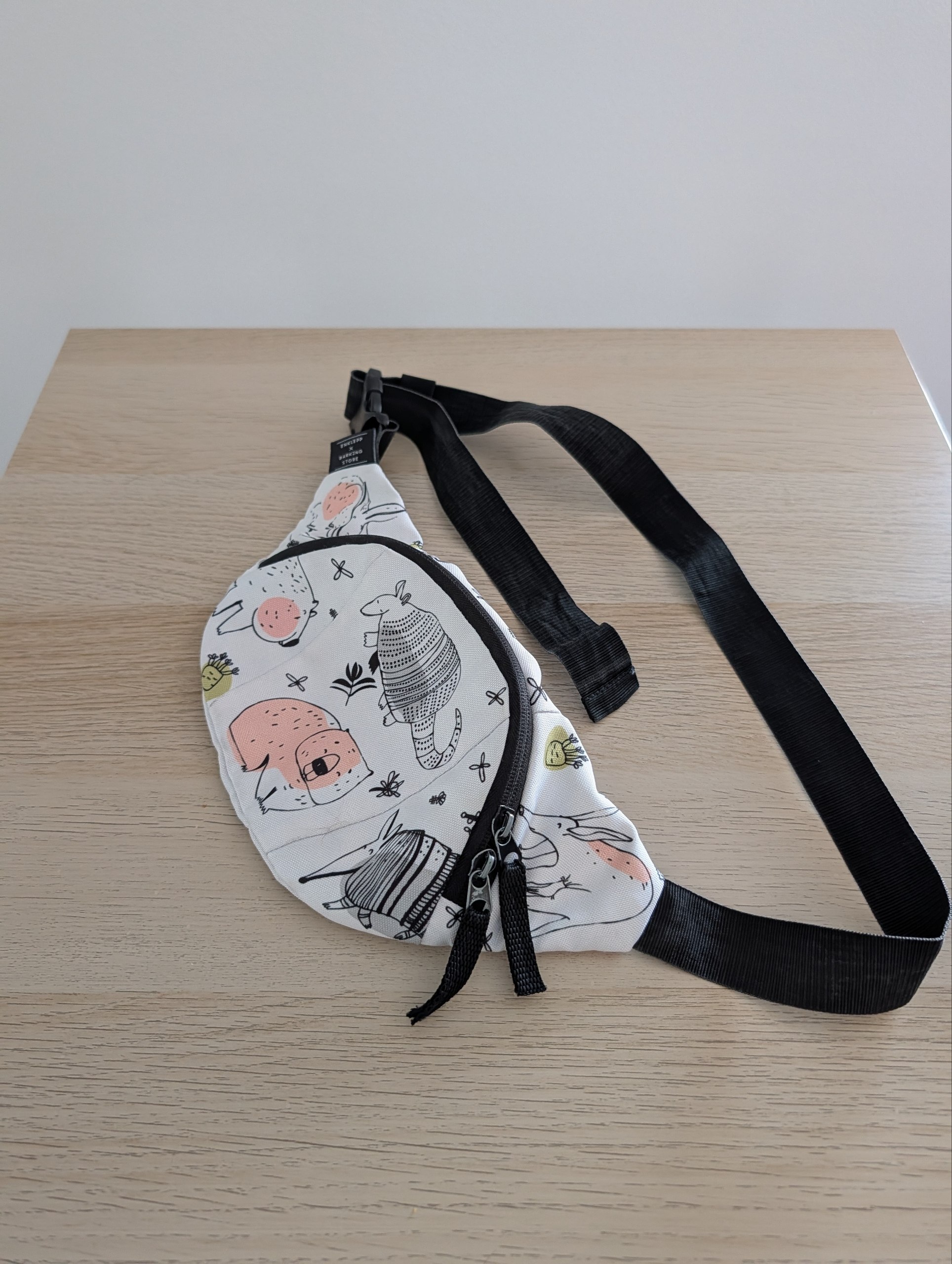 Поясные сумки Barking Store и XD Design