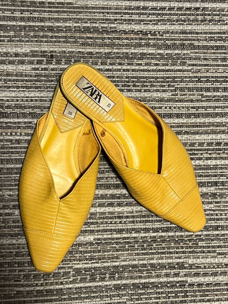 Zara broj 39