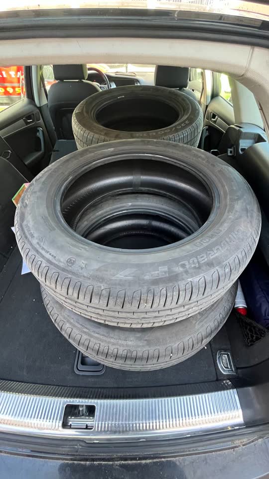 Продаю летнюю резину Pirelli 225/60 R18