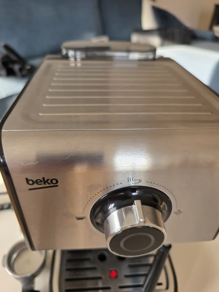 Рожковая кофеварка BEKO CEP5152B