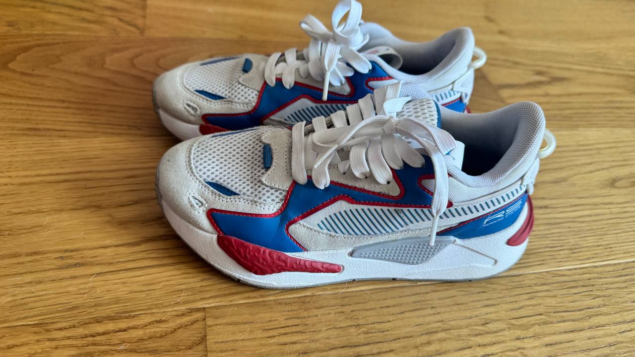 Кроссовки puma, почти не носила, оказались малы 38 евро размер, 37 русский
