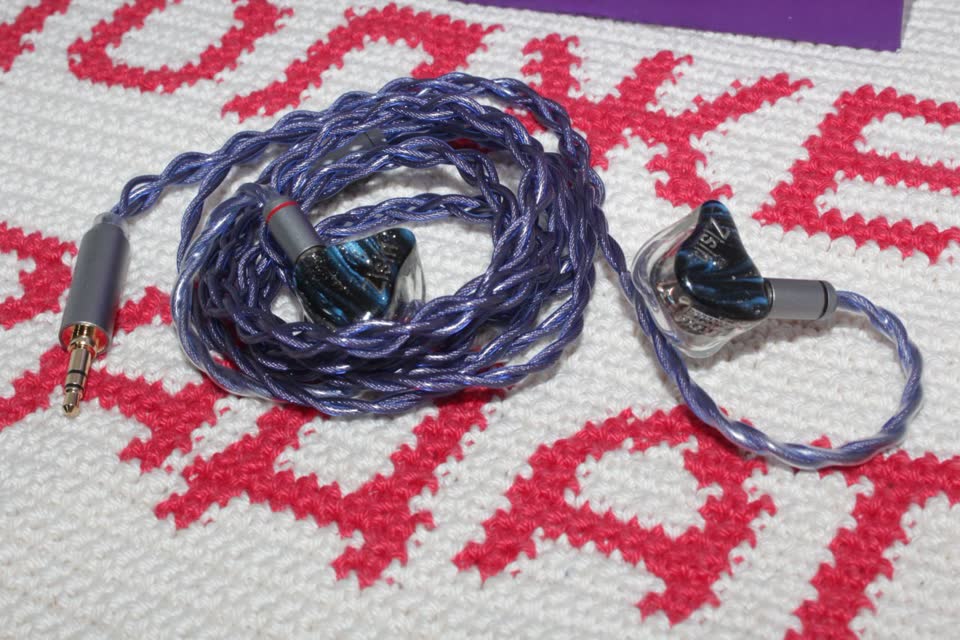 Продам наушники IEM Zisin-327