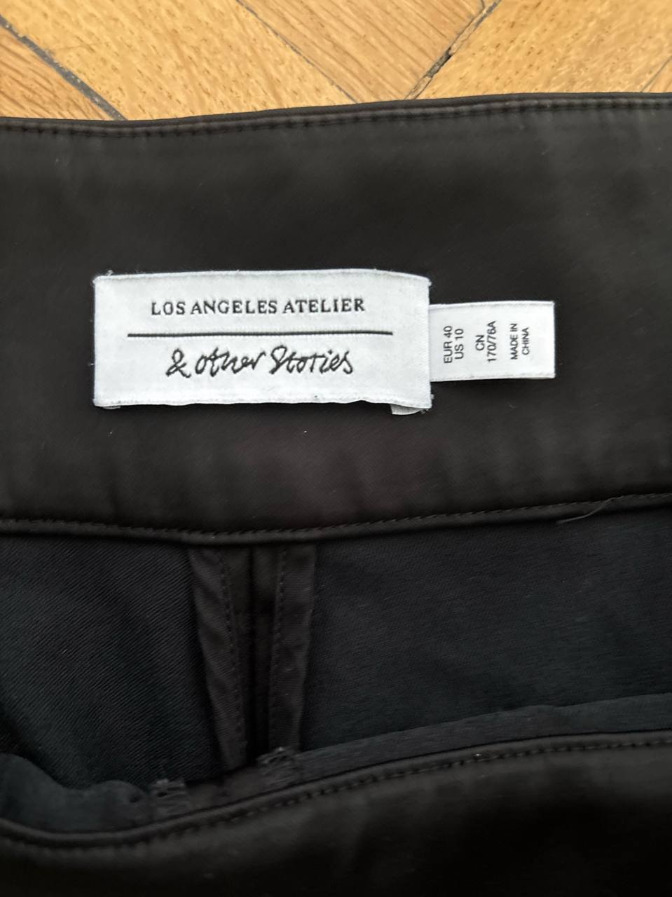 Satenaste pantalone sa prirodnim sastavom