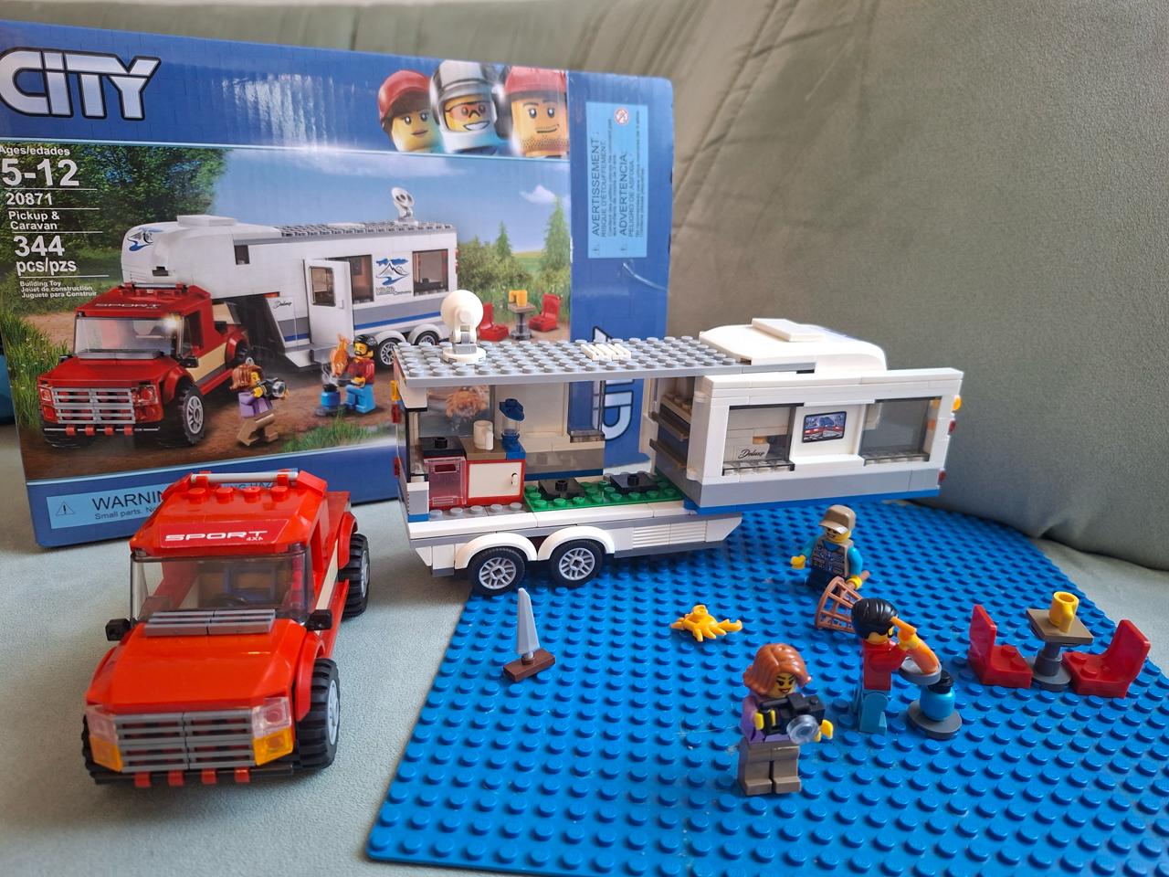 Konstruktor tipa Lego: Kamper