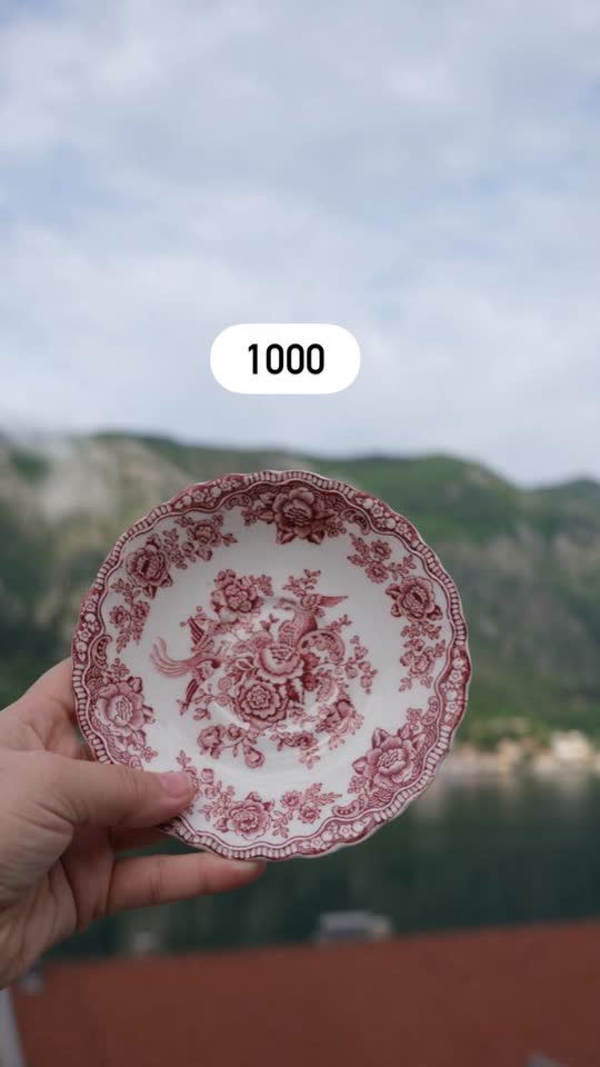 Vintidž predmeti za sto