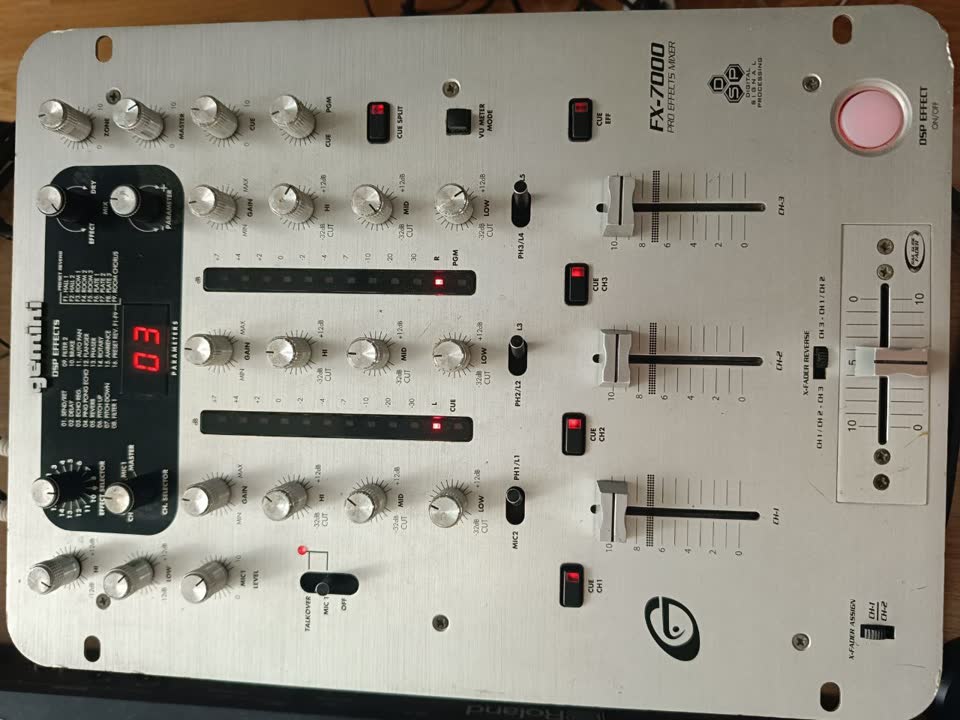 Продаю 3х канальный микшер Gemini FX 7000