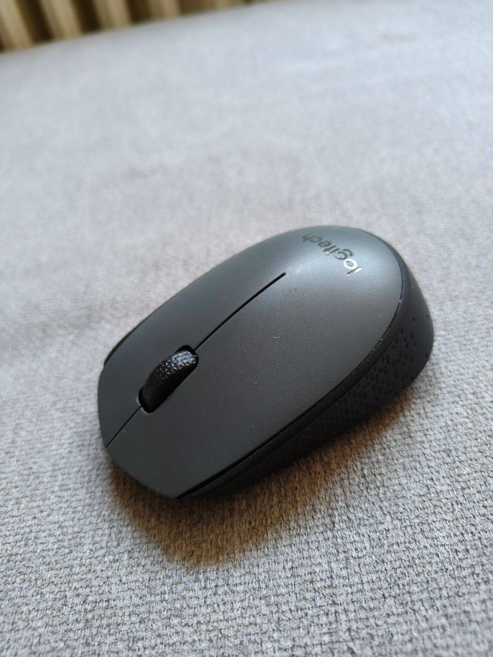 Prodajem bežični miš LOGITECH M170