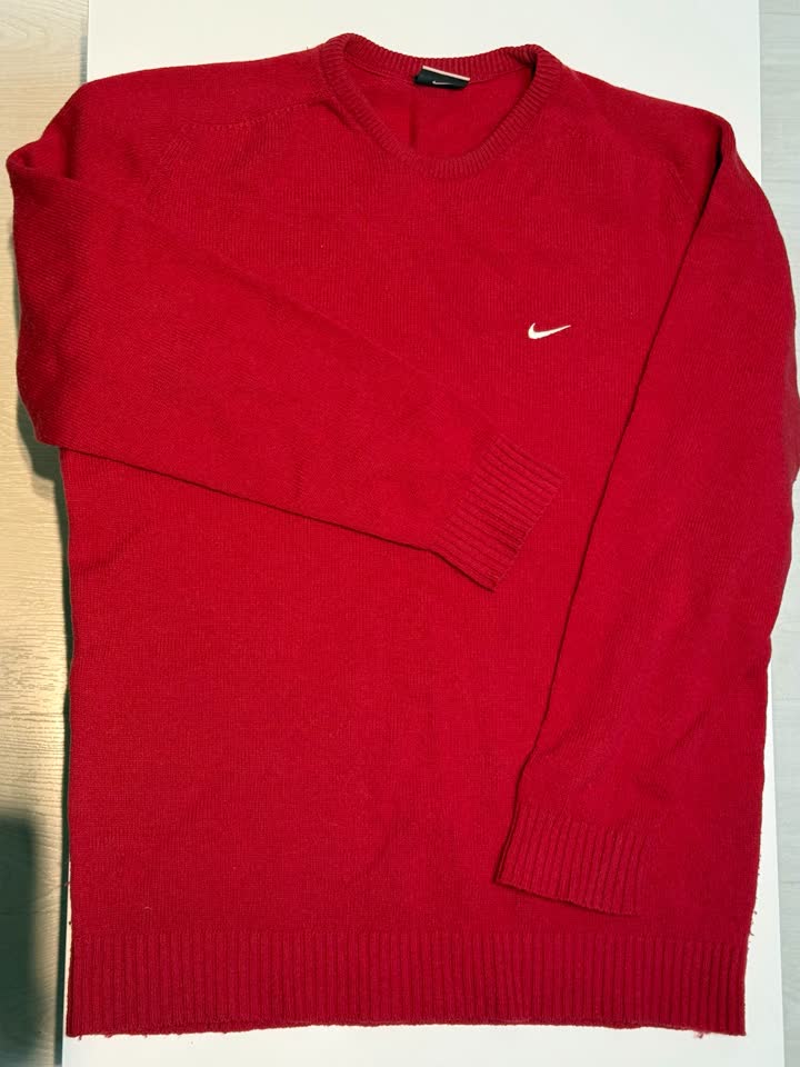 Свитер Nike (L), Свитшот (XL), Худи ASOS (M, оверсайз), Ветровка Berghaus (L)