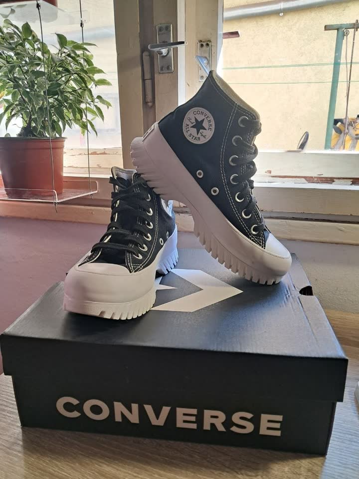Converse 36р (22,5)