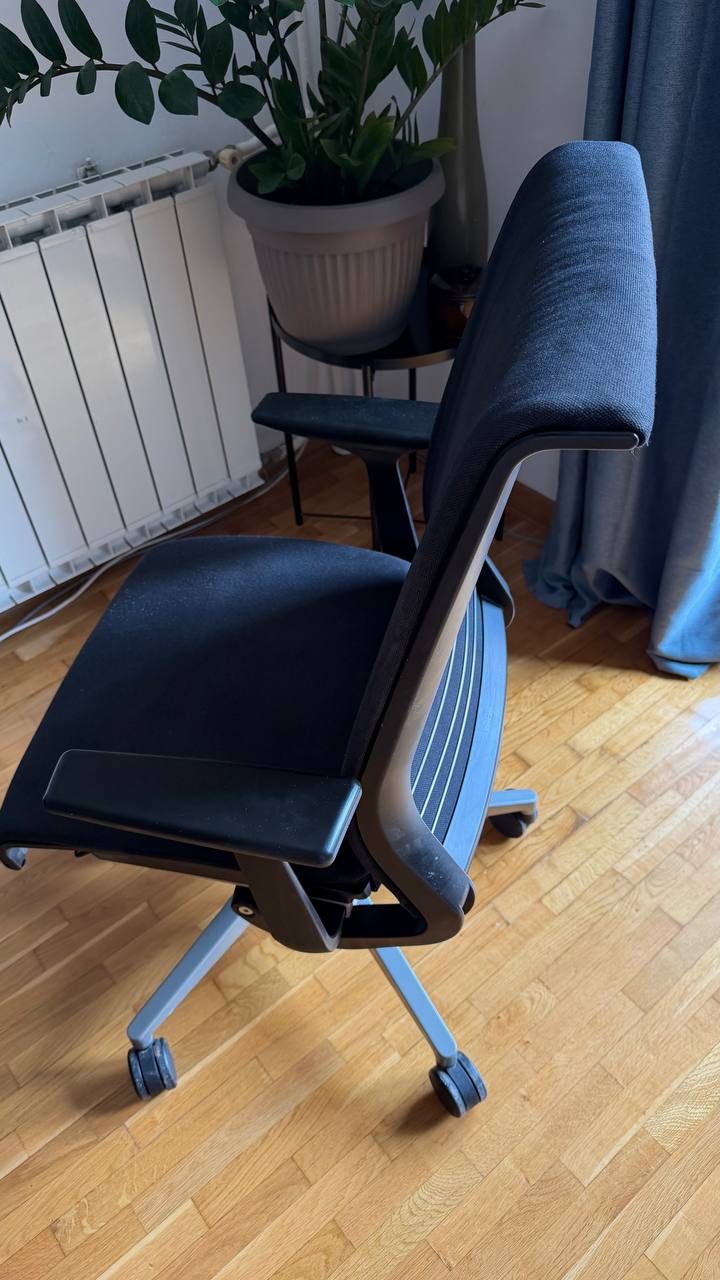 Kreslo Steelcase