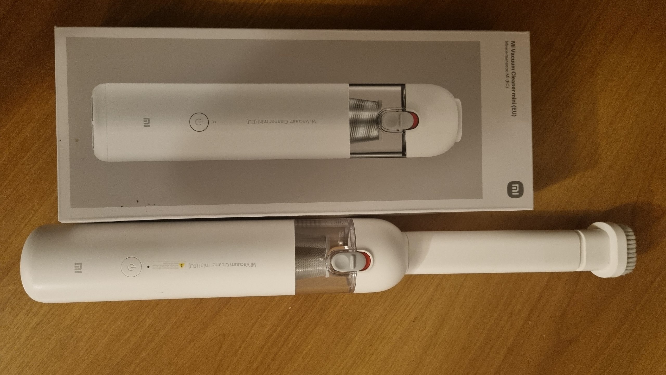 Prodajem ručni usisivač Xiaomi