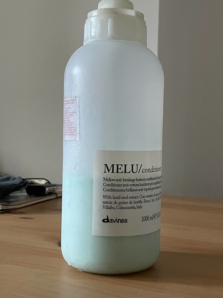 MELU conditioner Davines