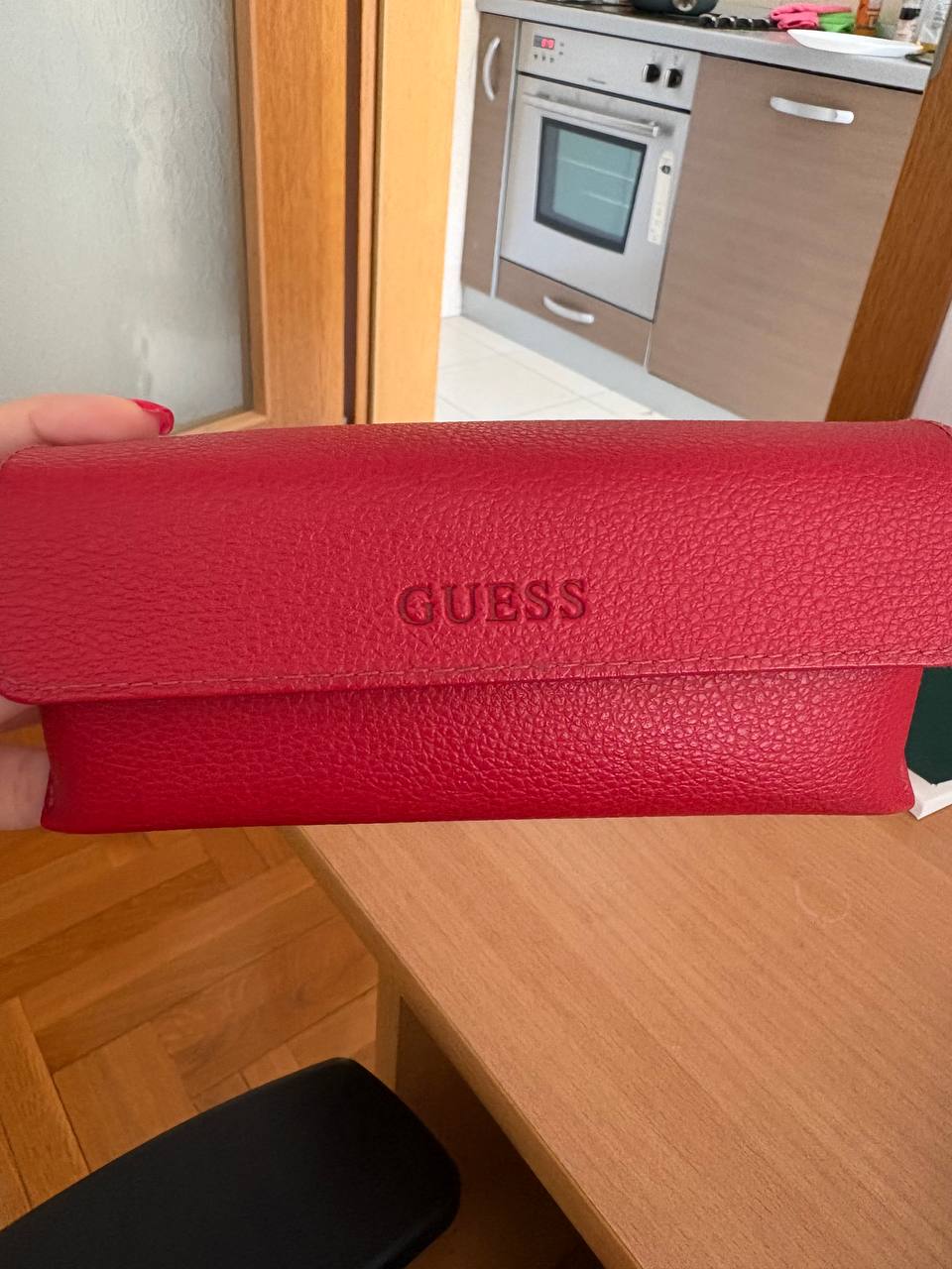 Очки guess, 1500 rsd, легкое затемнение 📌забрать по адресу starine novaka 23 у ташмайдана