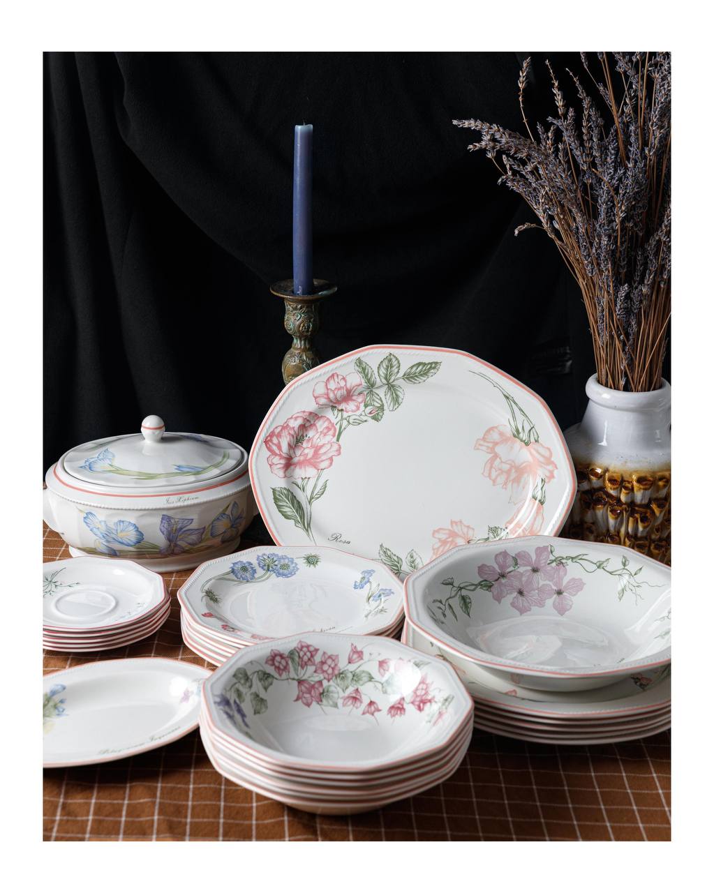 Churchill England — serija Secret Garden