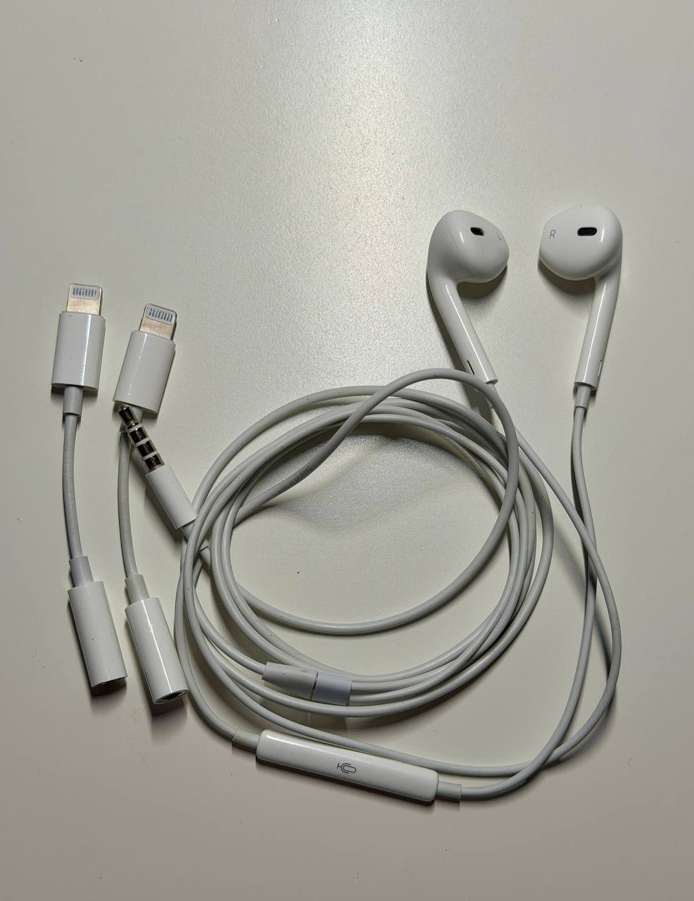 Apple EarPods 3.5mm + 2 адаптера 3.5 to lightning