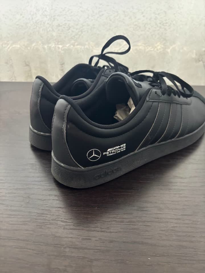 Patike Adidas AMG Petronas veličina 41