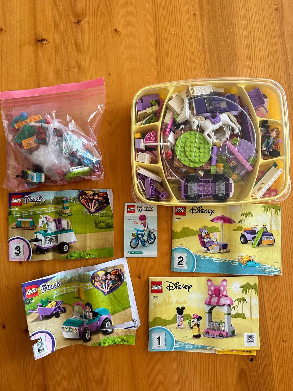 Mali Lego setovi + Lego kontejner za čuvanje delova
